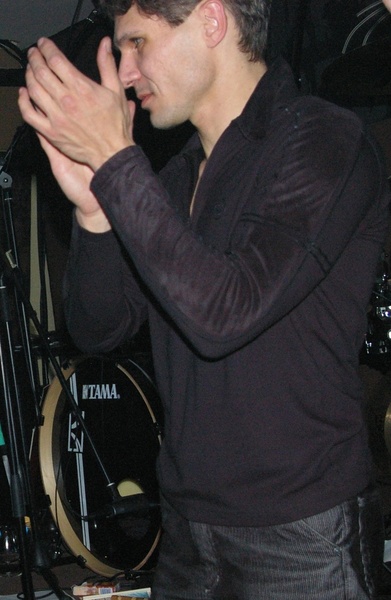 аплодуючий Юрій Чопик