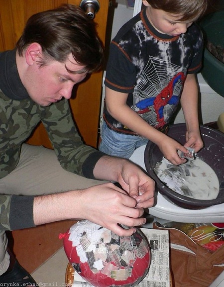 решту писанок-кульок доробляли вдома