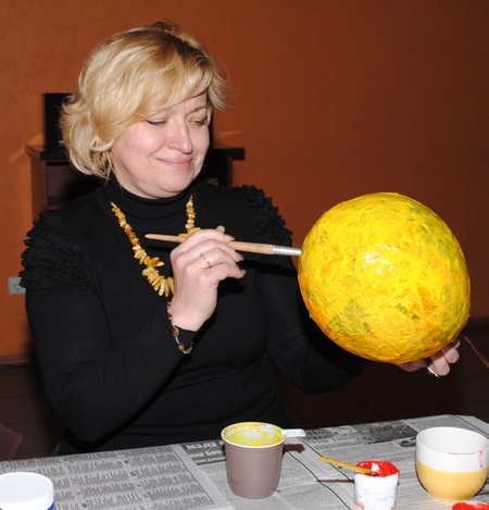 Надія Іванівна вся в творчрму процесі