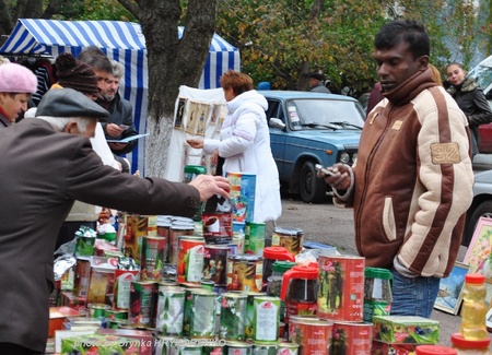 Чайні африканці. Ніжин. Покровський ярмарок