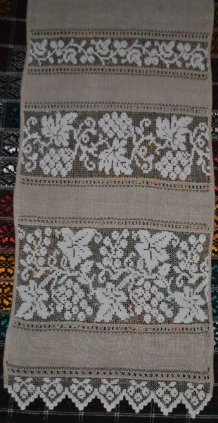 Роботи вишивальниці Катерини Каращук