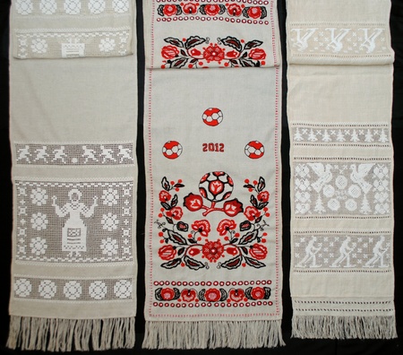 Три рушники - два кольори