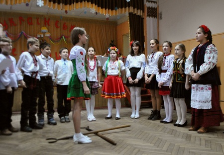 Українські Вечорниці