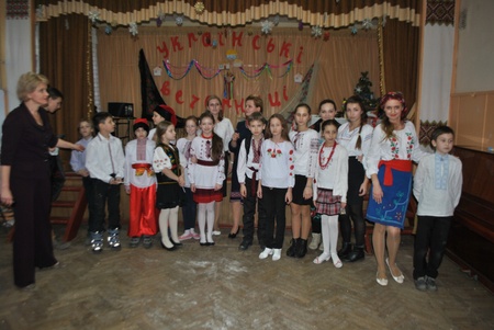 Українські Вечорниці